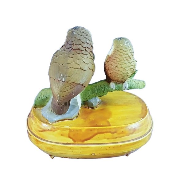 Music Box Handmade Cast Resin Owls on Perch "Born Free" Tune 1986 Vintage - Picture 3 of 8